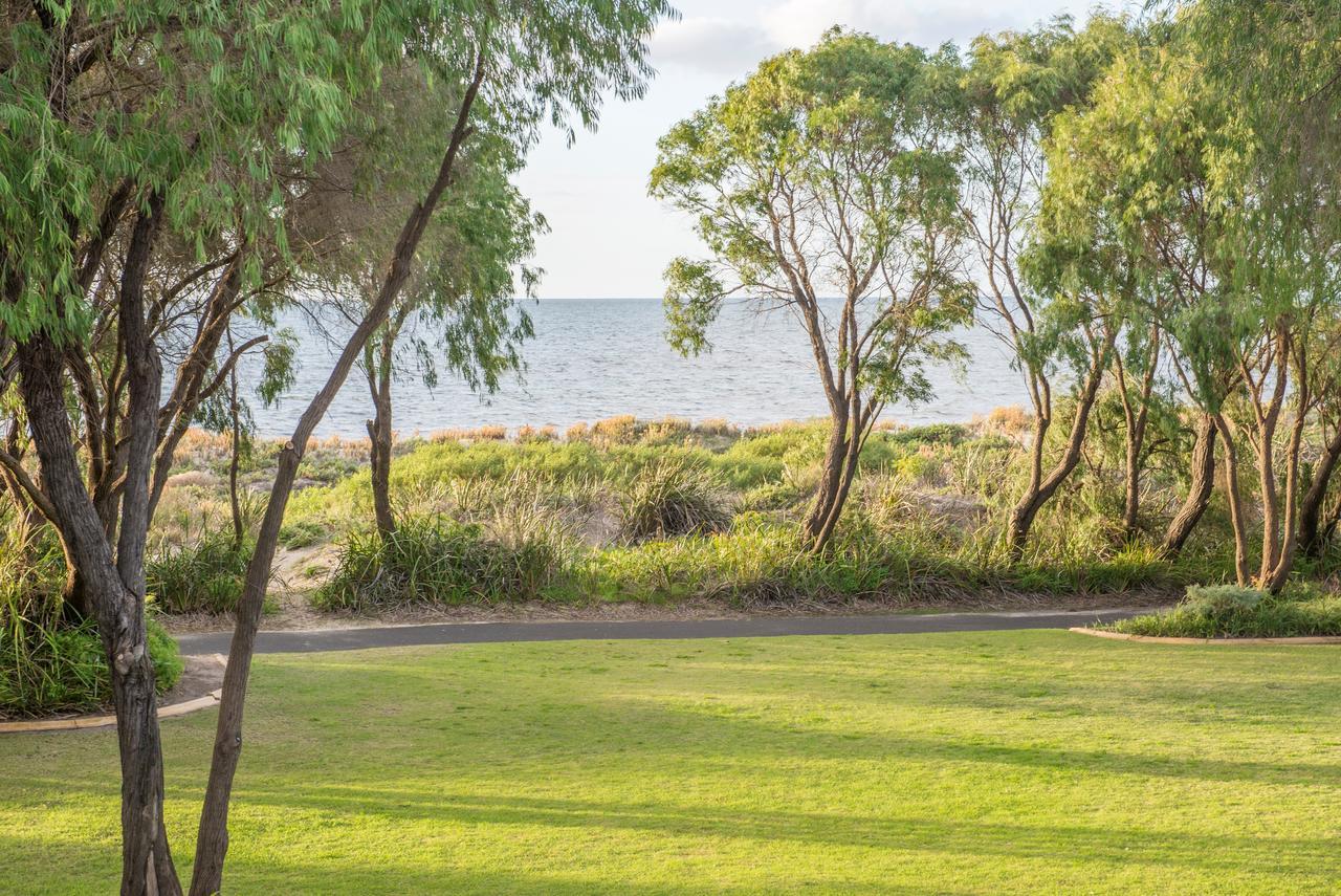Cape View Beach Resort WEST COAST Екстер'єр фото