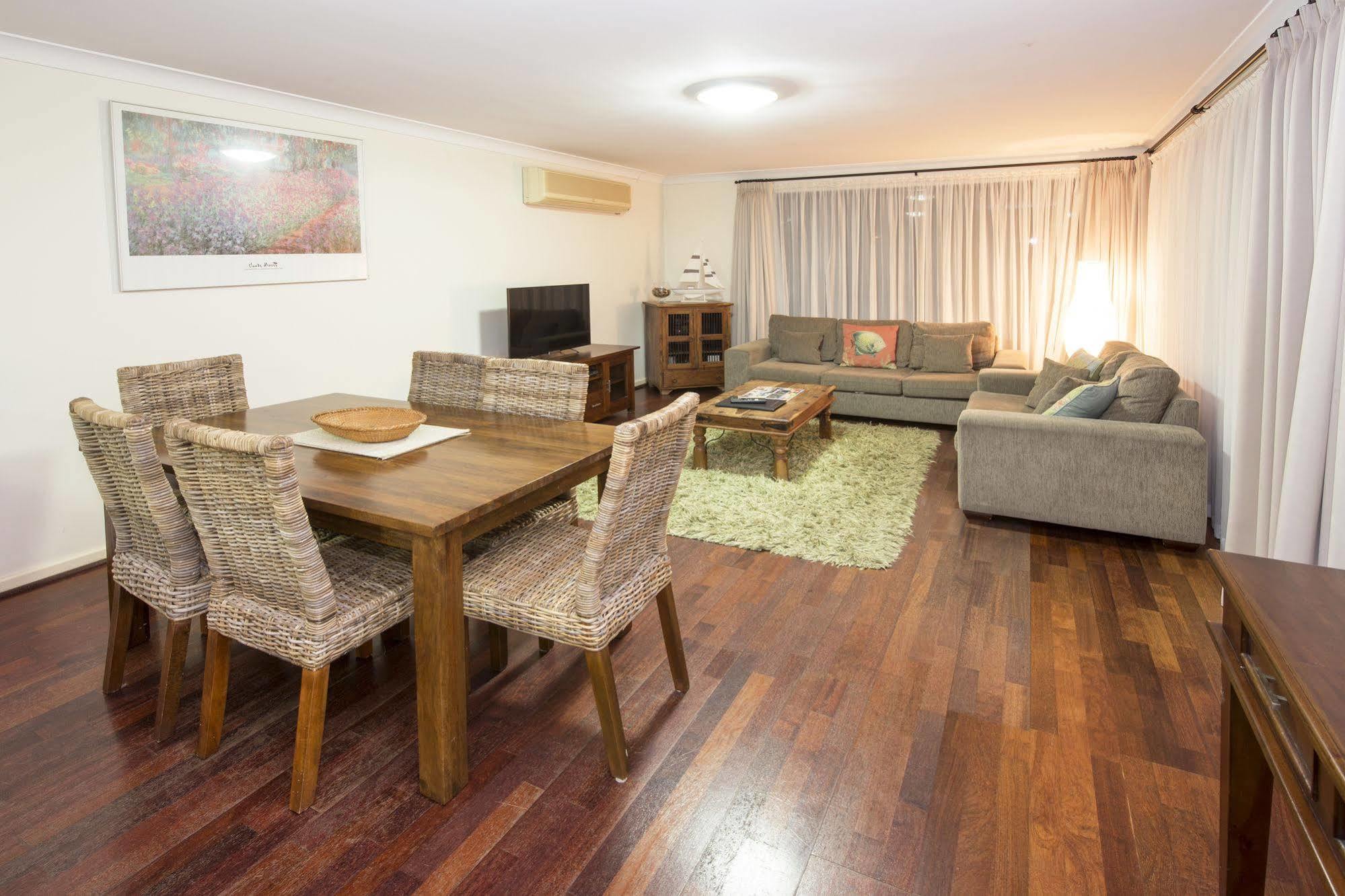 Cape View Beach Resort WEST COAST Екстер'єр фото