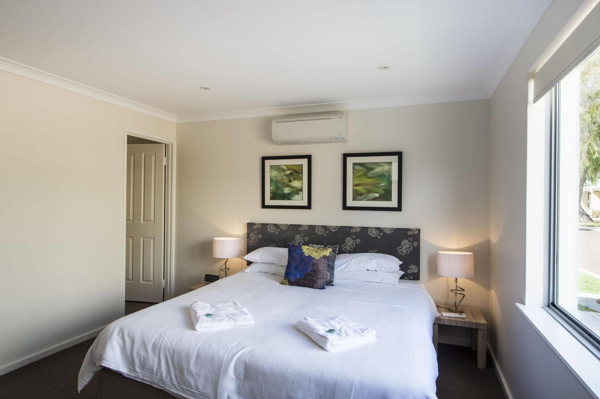 Cape View Beach Resort WEST COAST Екстер'єр фото